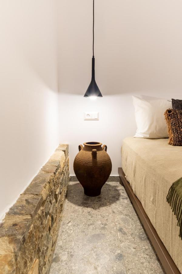 Wave, An Idyllic Seafront Suite By Nirousuites Kokkini Hani エクステリア 写真