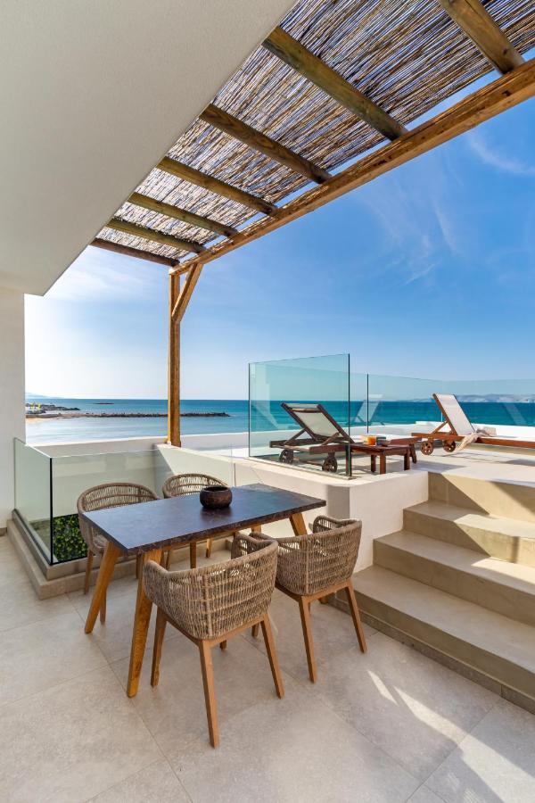 Wave, An Idyllic Seafront Suite By Nirousuites Kokkini Hani エクステリア 写真